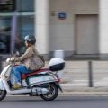 Scooter elétrica com “porta-malas” quer ser alternativa ao carro nas tarefas urbanas