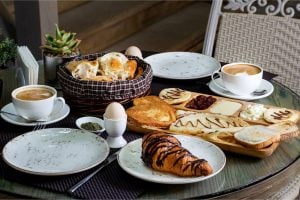 Melhores ideias para cafés rápidos? Torradas e sanduíches vão além do básico
