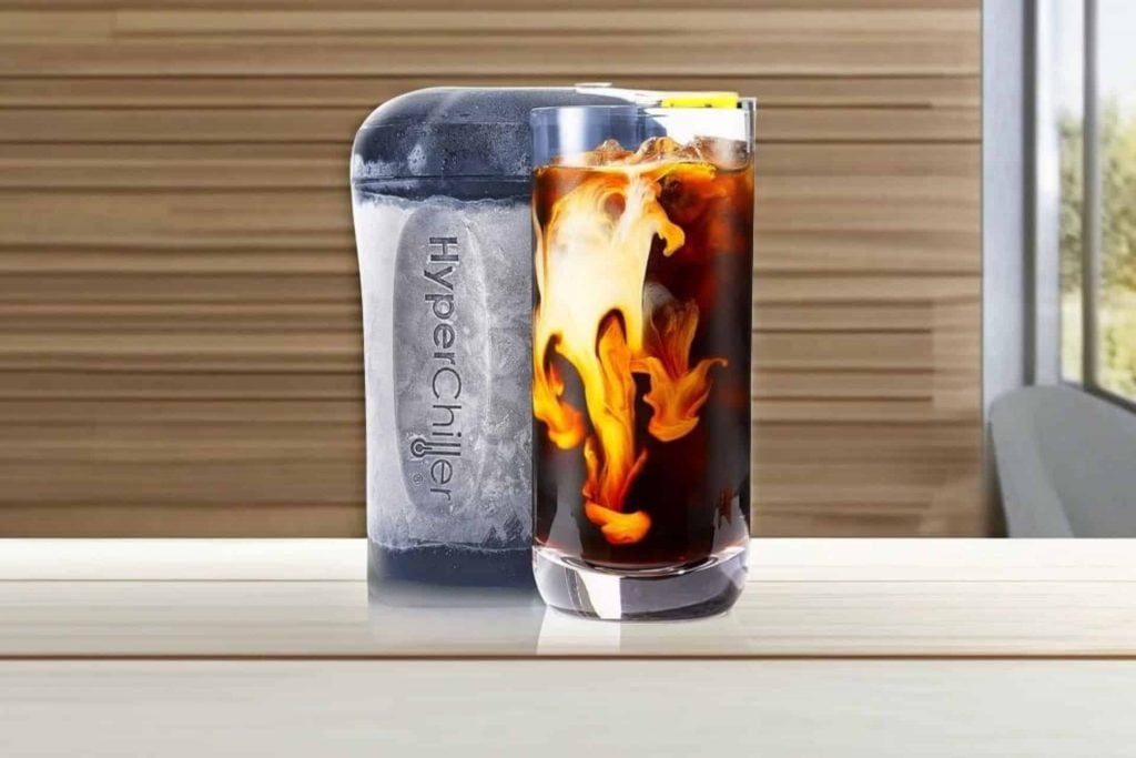 Tecnologia para o café gelado: aparelho promete bebida sem diluição em um minuto