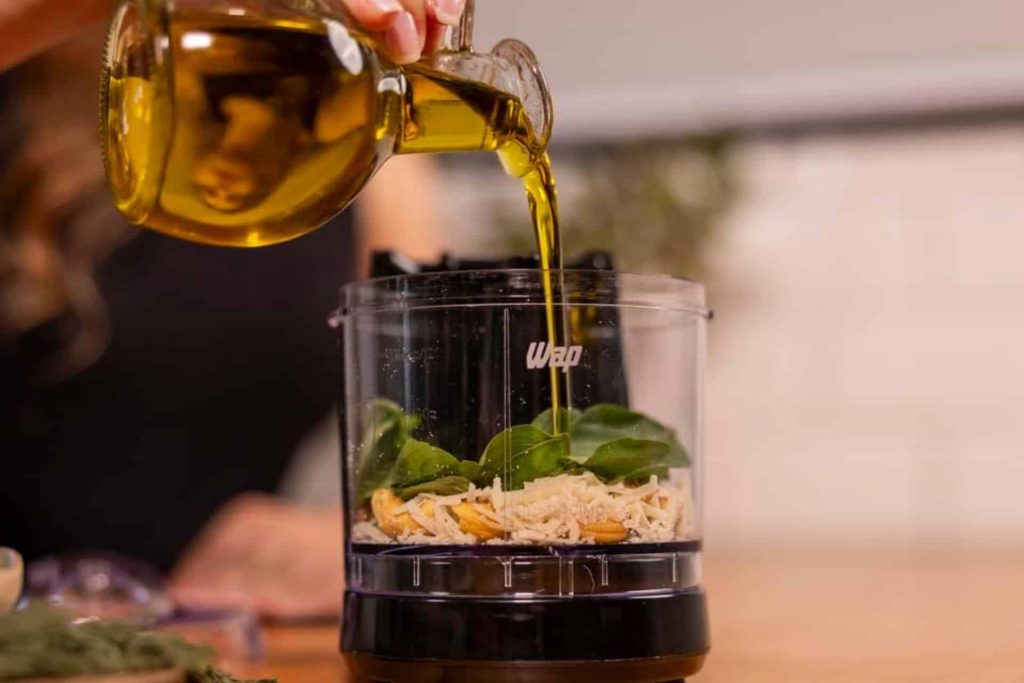 Mixer ou mini processador: qual a melhor escolha para sua rotina?