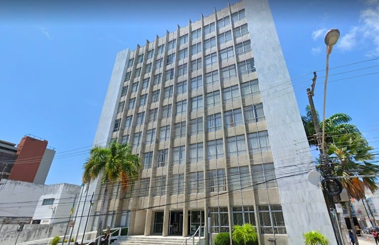 SE: Mulher confundida duas vezes por reconhecimento facial em festa receberá indenização