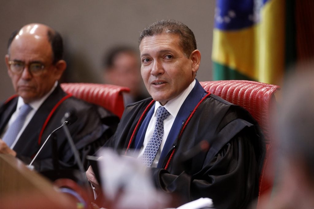 Kassio Nunes Marques assume o comando do TSE nesta terça