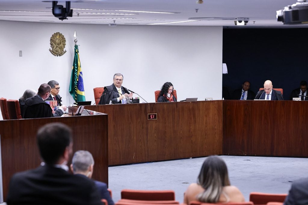 STF confirma decisão de Dino que proibiu aposentadoria compulsória como maior punição a magistrados