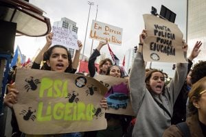 Contra o pluralismo não plural
