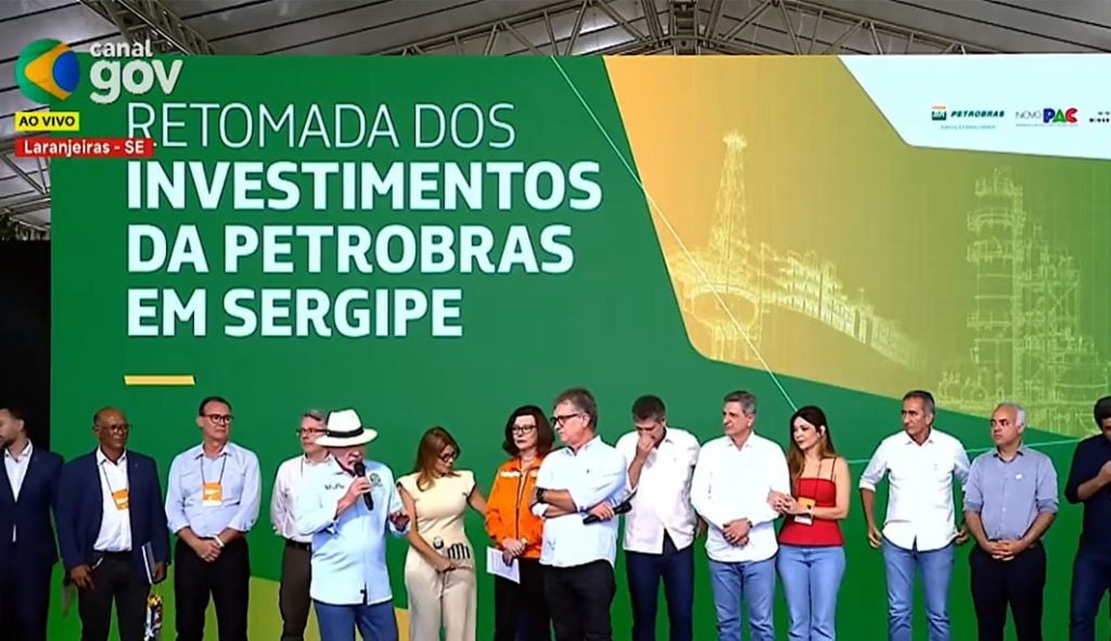 Senador do PP é vaiado em evento, Lula intervém e pede civilidade