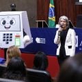 Urna eletrônica acabou com fraudes nas eleições, diz Cármen Lúcia