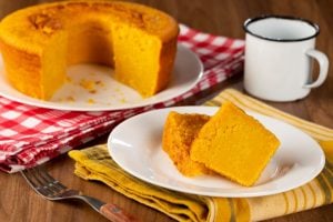 Bolo de liquidificador: 4 receitas sem glúten para o lanche da tarde