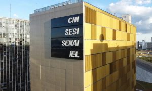 A reação de entidades da indústria e do varejo ao fim da ‘taxa das blusinhas’