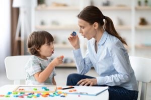 Nem todo atraso global do desenvolvimento é autismo: como diferenciar os quadros na infância