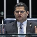 Alcolumbre acelera PEC da oposição e impõe risco à tramitação do fim da 6×1 no Senado