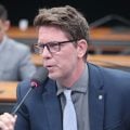 STF não consegue notificar Mário Frias sobre filme de Bolsonaro