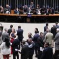 Câmara aprova MP que reajusta o piso salarial dos professores e garante o aumento real