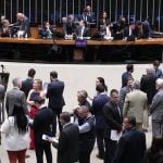 Câmara aprova MP que reajusta o piso salarial dos professores e garante o aumento real