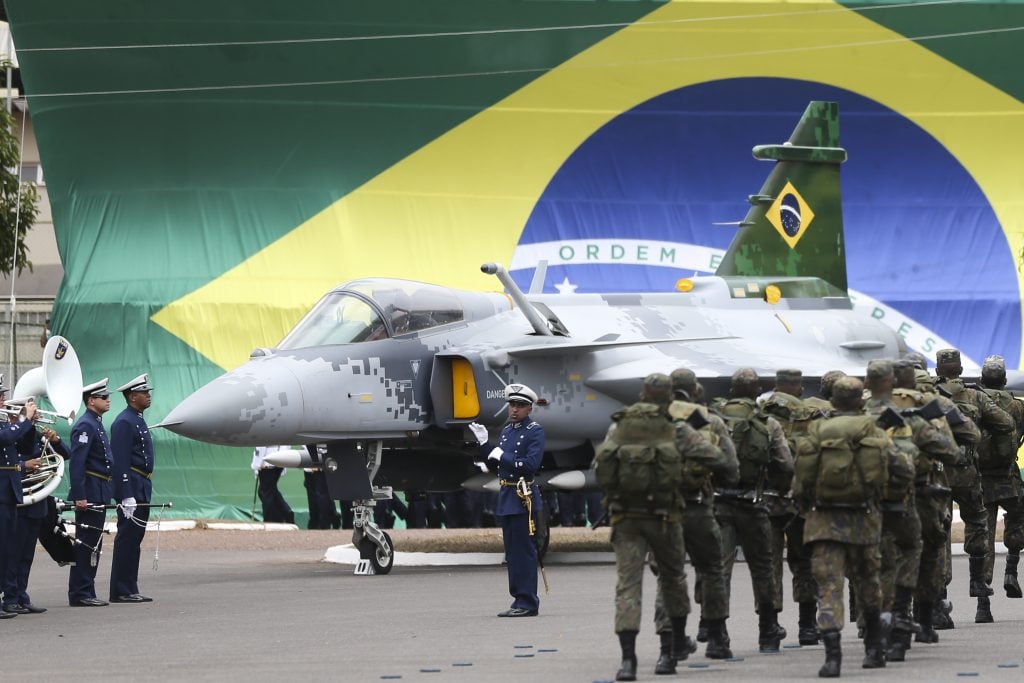 Filha de militar é condenada por omitir união estável para continuar recebendo pensão
