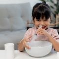 Doenças respiratórias: veja como proteger as crianças no outono e no inverno