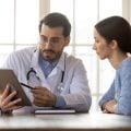 Maio roxo: 6 hábitos que ajudam no controle das doenças inflamatórias intestinais