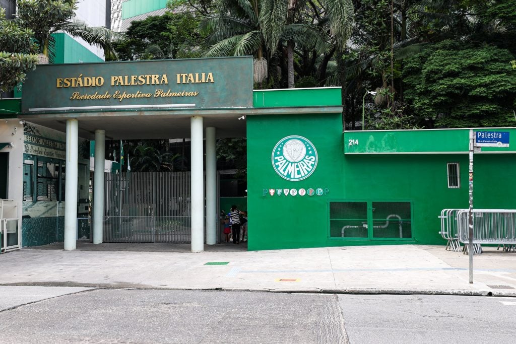 Polícia investiga denúncia de estupro contra menina de 4 anos na sede do Palmeiras