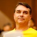 PF investigará se projetos e emendas de Flávio Bolsonaro beneficiaram o Master