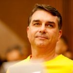 PF investigará se projetos e emendas de Flávio Bolsonaro beneficiaram o Master