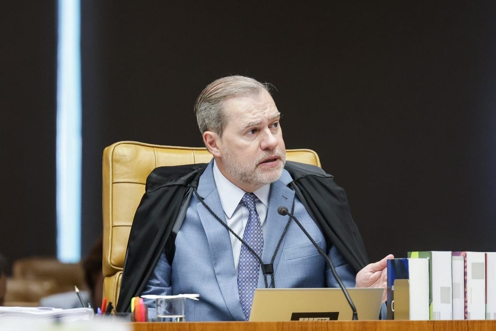 Toffoli vota para conceder 60 dias para big techs implementarem regras