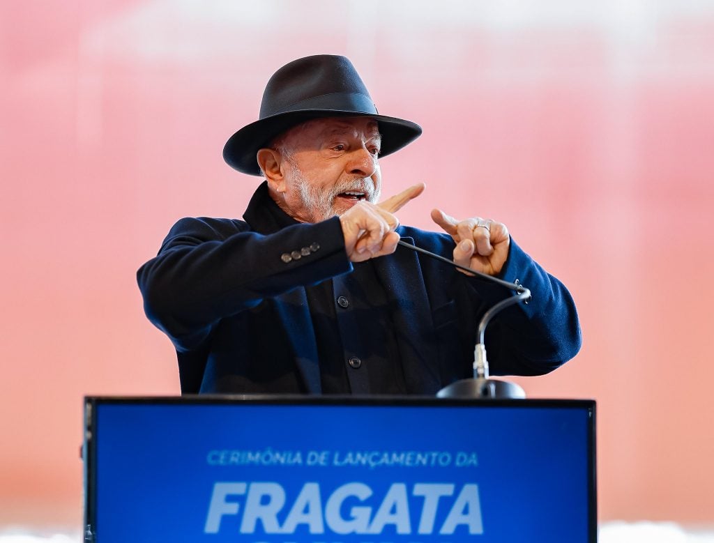 Brasil precisa investir mais em Defesa para não ser ‘pego de surpresa’, diz Lula