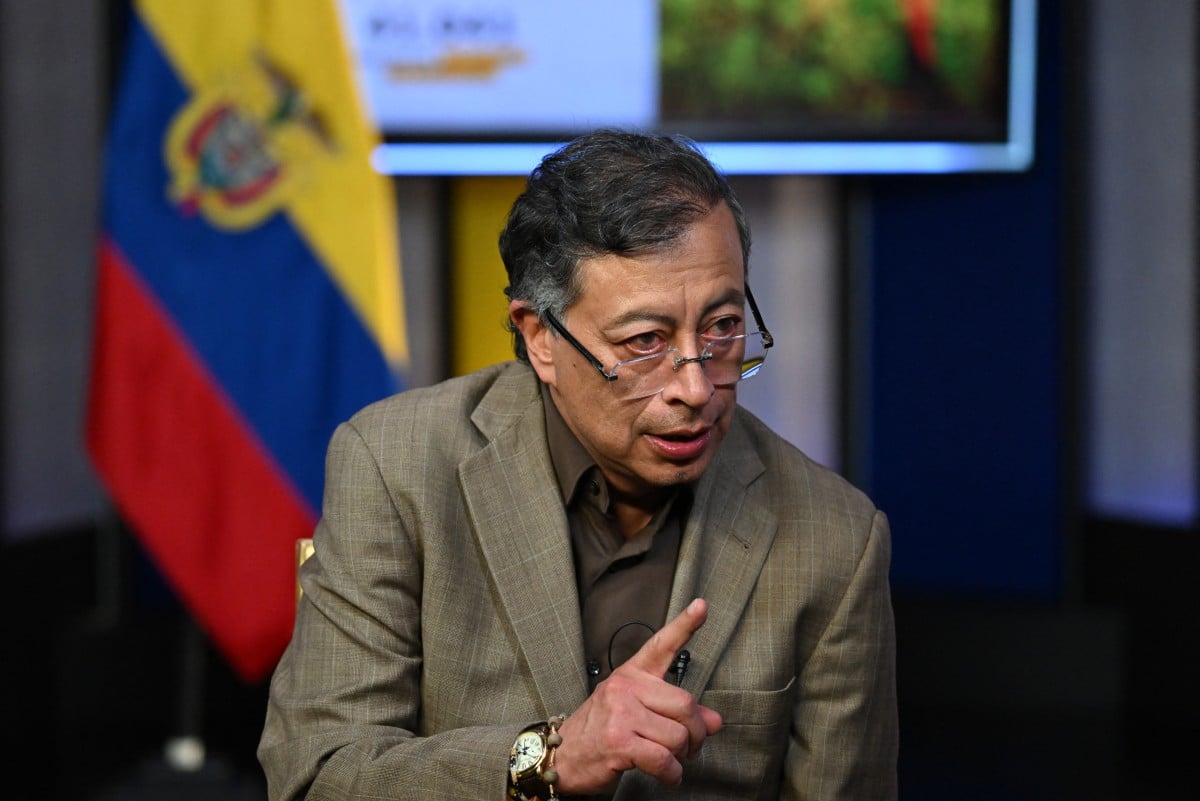 Presidente da Colômbia acusa EUA de se aliarem a 'narcotraficantes'