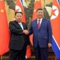 Xi Jinping visita Coreia do Norte e promete levar relações a um ‘novo patamar’