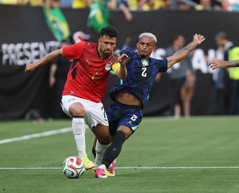 Lateral-direito Wesley é cortado da Seleção e está fora da C