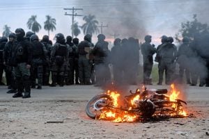 Congresso da Bolívia autoriza presidente a recorrer a militares para desbloquear vias
