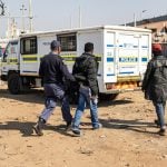 Tiroteio deixa 12 mortos na África do Sul