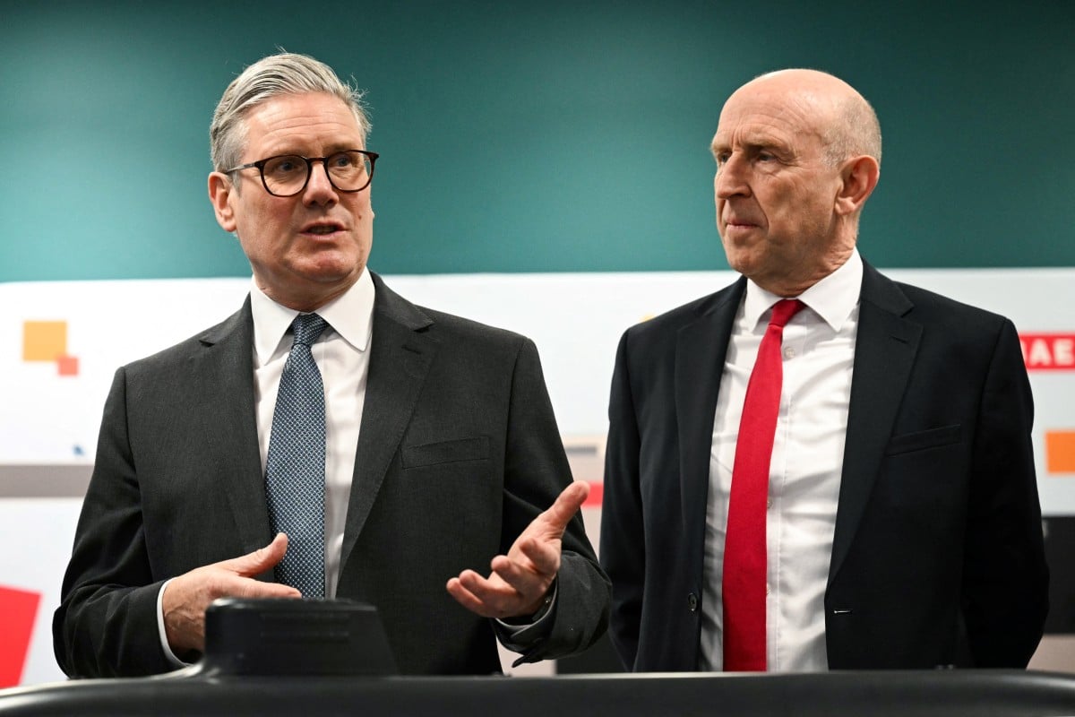 Ministro britânico da Defesa renuncia por falta de