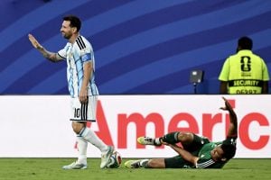Argélia apresenta reclamação à Fifa por ‘arbitragem injusta’ em jogo contra Argentina