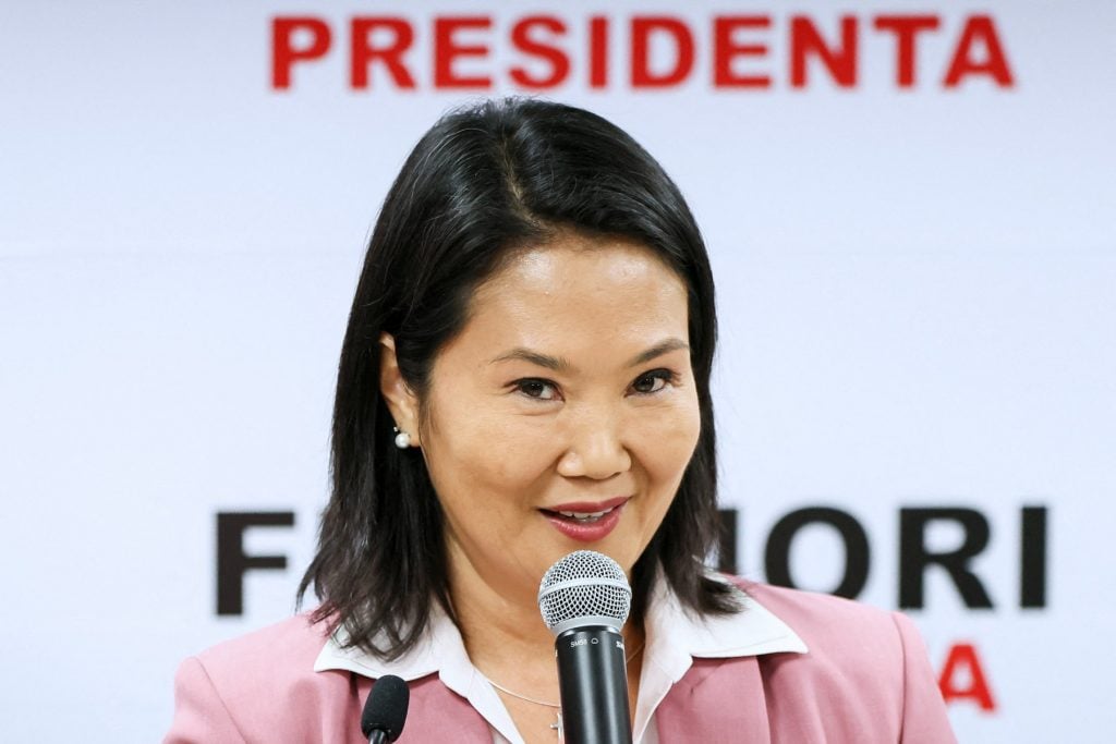 Keiko Fujimori fala em ‘humildade’ e diz esperar proclamação do resultado no Peru