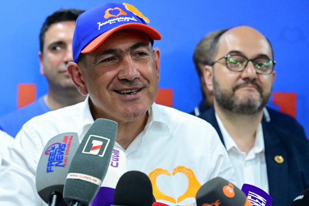 Primeiro-ministro vence eleição na Armênia após guinada ao Ocidente
