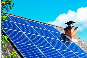 Energia solar no quintal: equipamento promete reduzir a conta de luz com sistemas domésticos