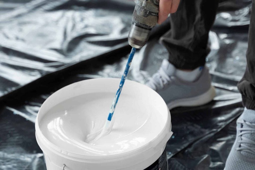 Quer mudar móveis e paredes sem gastar tanto? Veja os melhores equipamentos para projetos DIY em casa