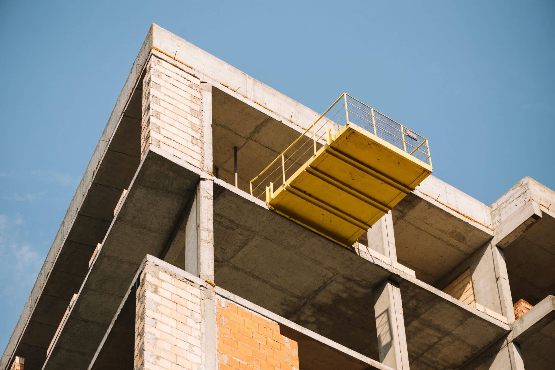 Edifícios desmontáveis: a revolução dos tijolos reutilizáveis para um futuro sustentável