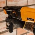 Melhor ferramenta para reformas em casa? Entenda por que um martelete pode valer o investimento