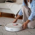 Qual o melhor robô para acabar com a poeira antes que ela apareça?
