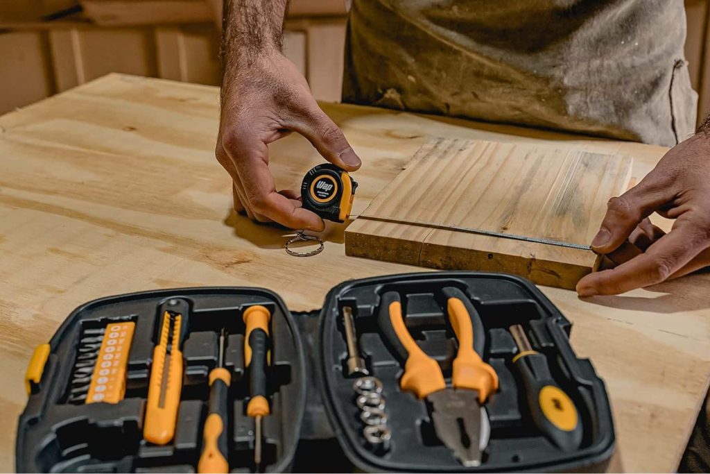 Qual o melhor para o lar: um kit com 21 ou com 110 ferramentas?