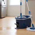 Qual é o melhor mop para a sua casa: com balde ou com reservatório?