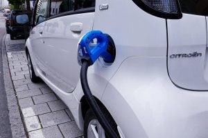 Emova Easy: vale a pena comprar o carro elétrico mais barato do Brasil?