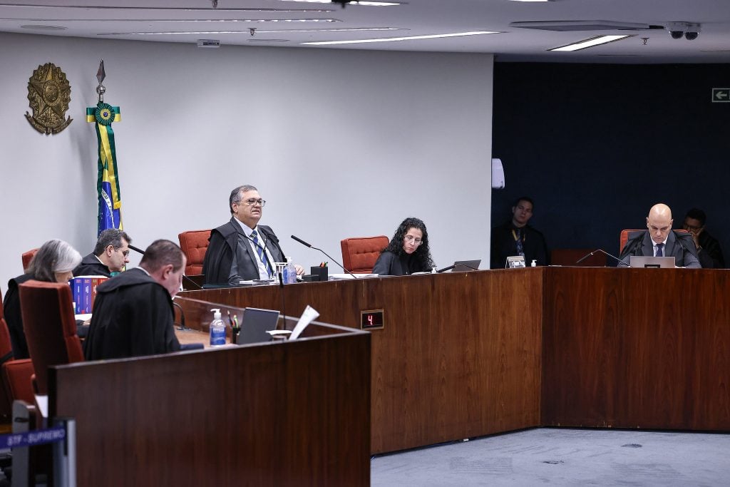 STF rejeita recursos da PGR e mantém perda do cargo como punição a magistrados
