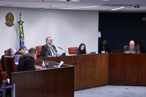 STF rejeita recursos da PGR e mantém perda do cargo como punição a magistrados