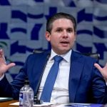 O que se sabe sobre as citações a Hugo Motta na investigação envolvendo Daniel Vorcaro e o Banco Master