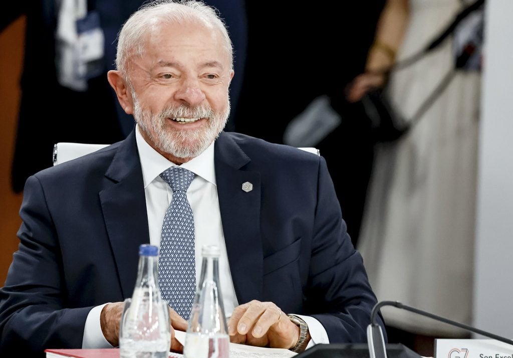 ‘Não se meta nas eleições do Brasil’, diz Lula a Trump