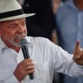 Lula liga o clã Bolsonaro a nova ameaça de tarifaço: ‘Vendilhões da pátria’