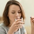 Estatinas: entenda como esses medicamentos ajudam a controlar o colesterol alto