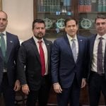 Rubio ignora apelo de Flávio Bolsonaro e mantém ameça de tarifaço sobre o Brasil