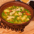 Jantar saudável: 4 sopas ricas em proteínas para os dias frios